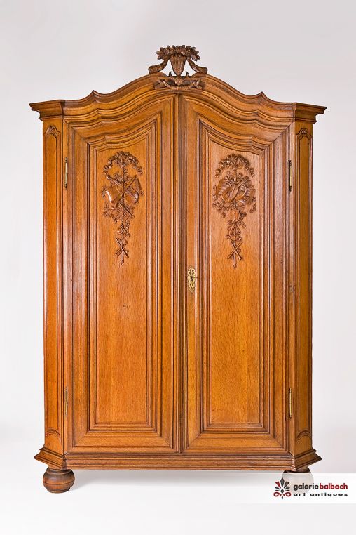 Ancienne armoire, armoire à linge, en chêne vers 1780 - Région de la Moselle
Chêne
Classicisme, vers 1780