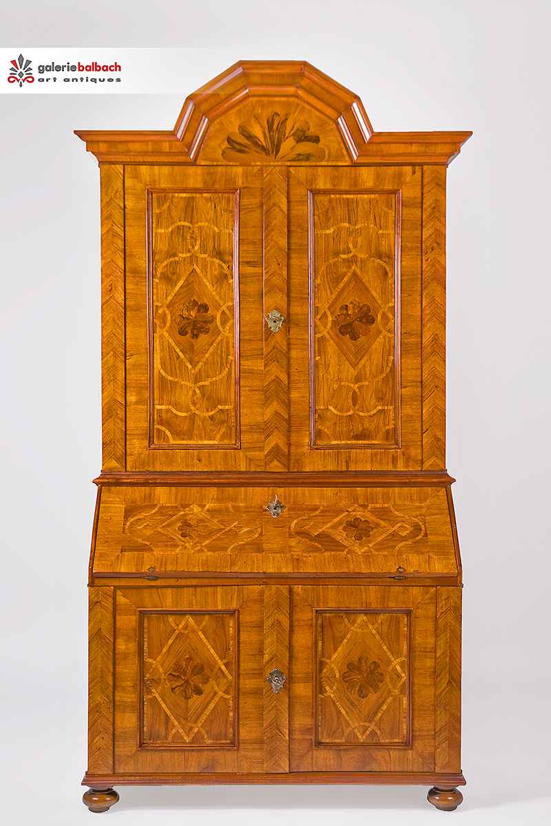 Bandelwerk Marketerie Antiquitäten und Restaurierung antiker Möbel