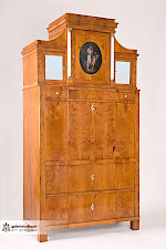 Biedermeier chest of drawers with hat box