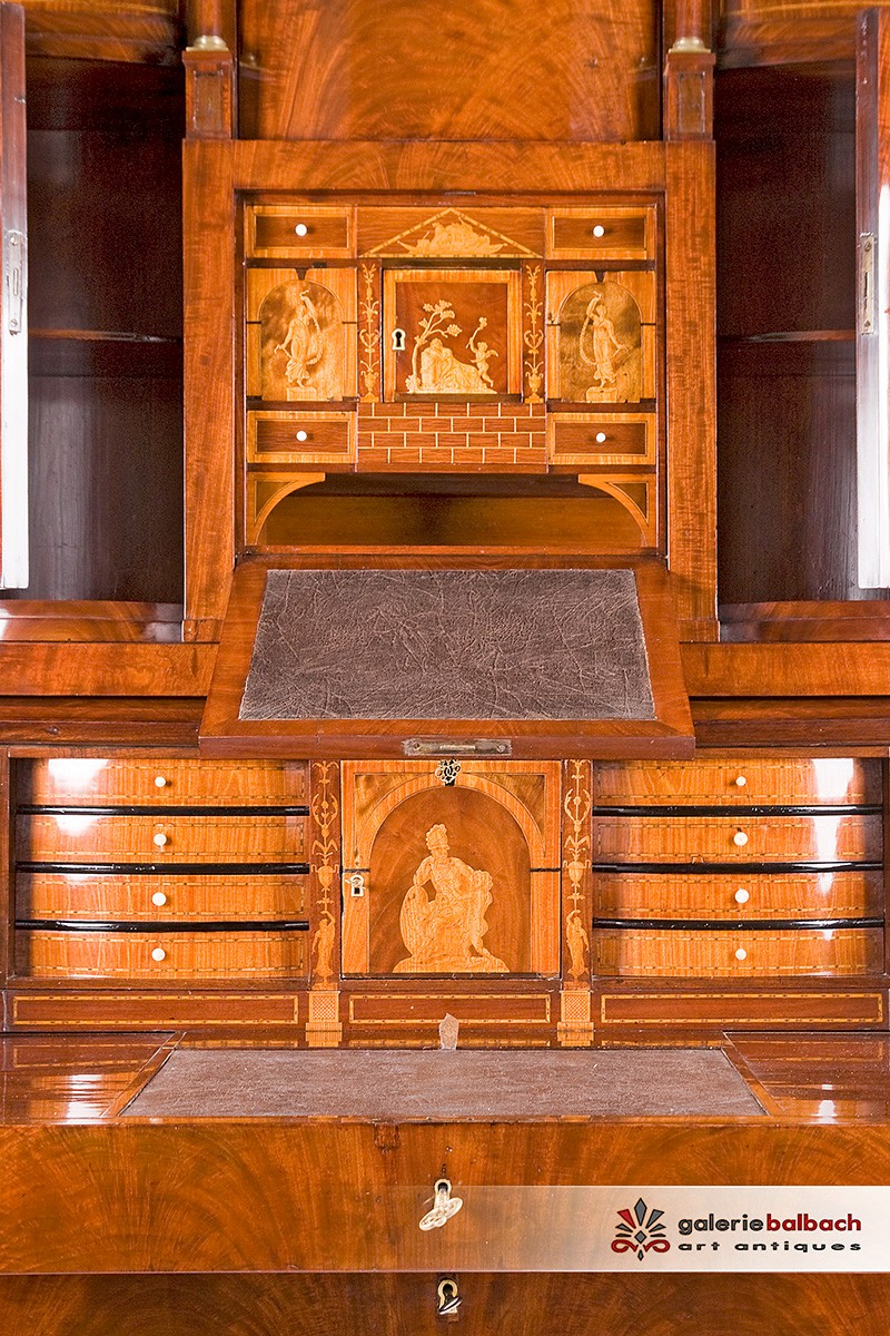Antike Möbel aus Mahagoni