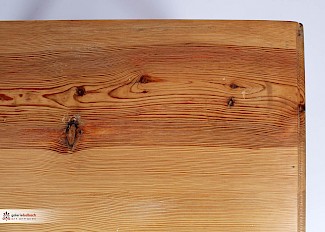 Antike Möbel aus Kiefer