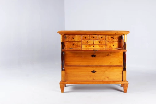 Antique chest of drawers with secretary compartment, birch, Scandinavia c. 1835 - Scandinavia
Birch
Biedermeier around 1835