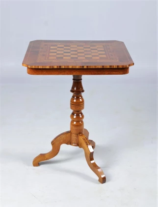Sorrento chess table