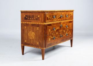 Italian Louis XVI chest of drawers
