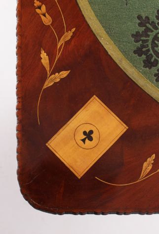 Table de jeu de cartes antique