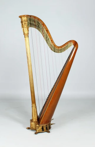 Ancienne harpe restaurée Erard