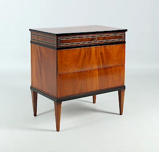 <p>West Germany<br />
Mahogany<br />
early 19th century</p>