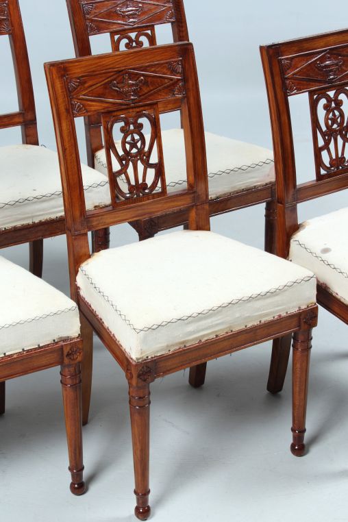 Sechs gleiche antike Stühle, Frankreich, Directoire um 1800 - Frankreich
Buche
Directoire um 1800