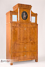 Feiner Biedermeier Schrank