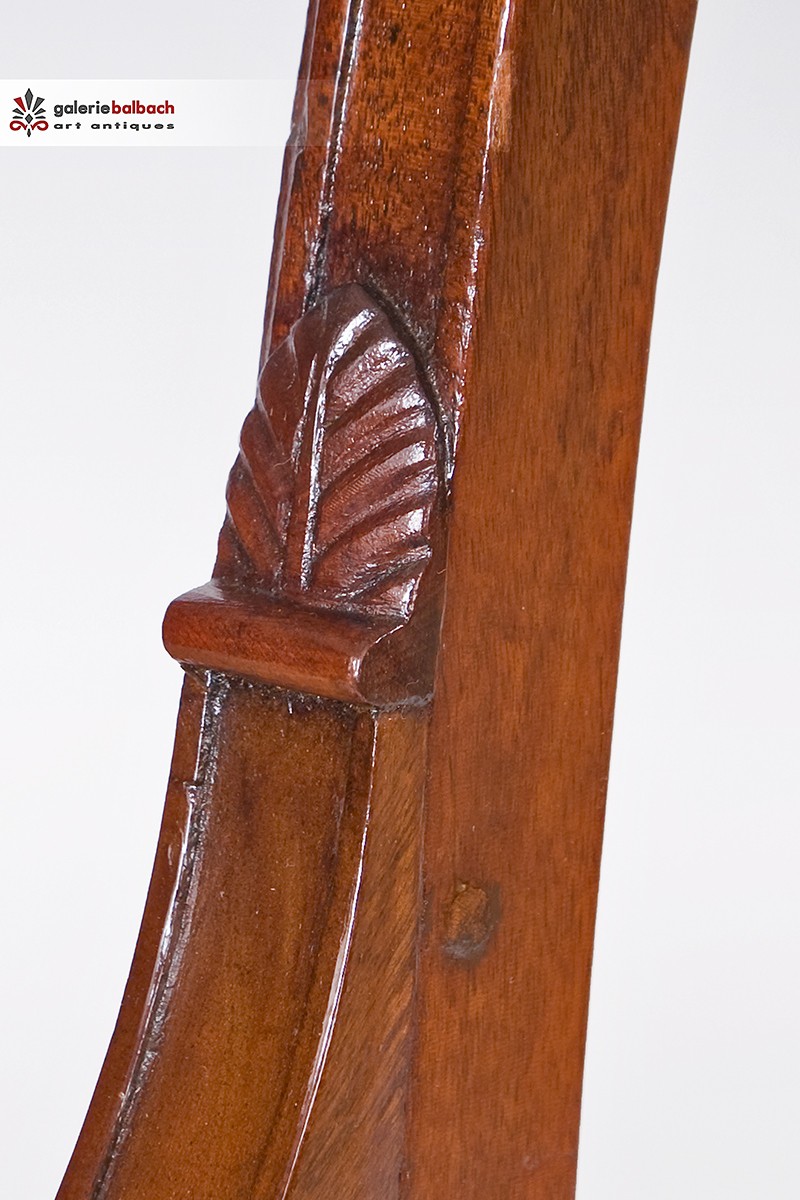 Antike Möbel aus Mahagoni