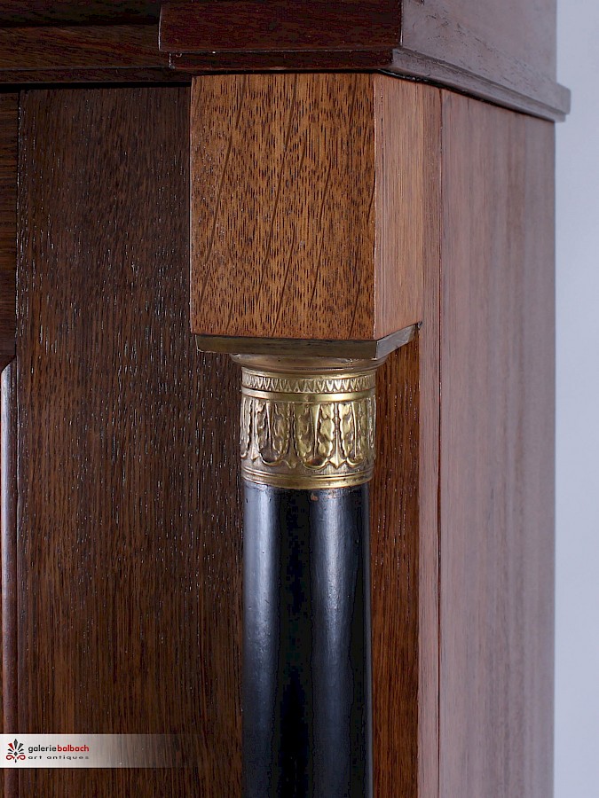 Antike Möbel aus Eiche restaurieren und heller machen