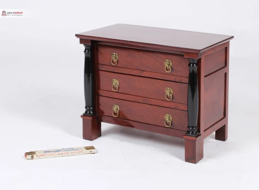 Antique model chest of drawers, Empire around 1820 - France/West Germany
Mahogany
Empire around 1820