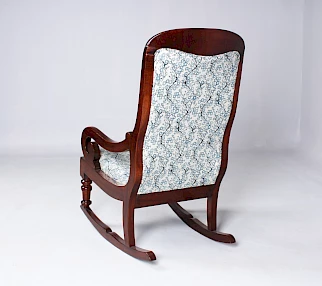Antique rocking chair Galerie Balbach