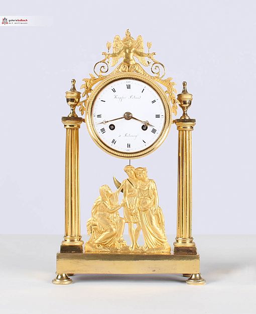 Antike Tischuhr, Kaminuhr um 1800-1810 - Fribourg
vergoldete Bronze, Emaille
Directoire um 1800-1810
