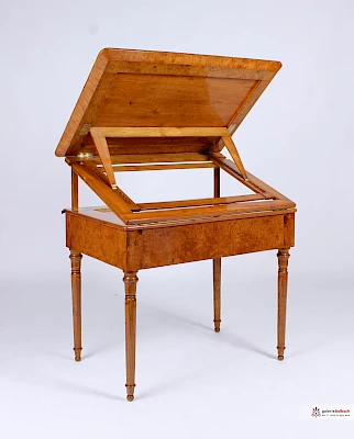 Table réglable en hauteur