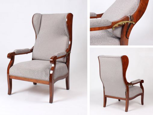 Antique wingback armchair. Biedermeier armchair around 1840. Restored. - Central Germany
Walnut
Biedermeier around 1840
