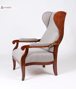 Wing chair
