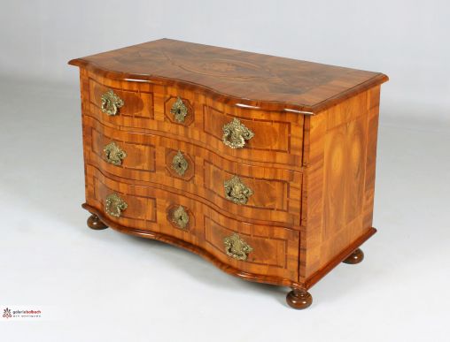 Original antique baroque chest of drawers around 1760, walnut with marquetry - Hesse / Thuringia
Walnut
around 1760