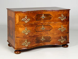 <p>Southern Germany<br />
Walnut<br />
around 1760</p>