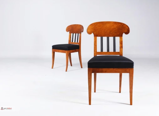 Chaises à aubes antiques, chaises Biedermeier originales vers 1830, en noyer - Sud de lAllemagne
Noyer
Biedermeier vers 1830