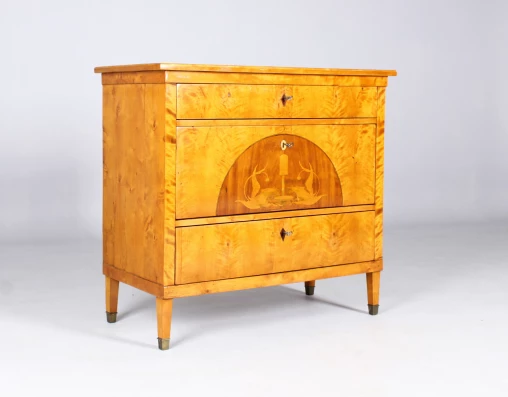 Small antique chest of drawers made of light birch wood, Sweden circa 1825 - Sweden / Northern Germany
Birch
Biedermeier around 1825