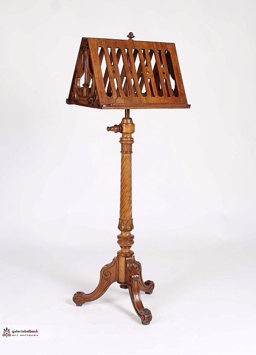 Antique music stand - France
Walnut
Historicism around 1890