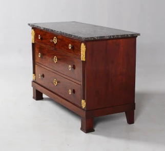 Commode antique en acajou