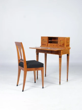 Petit secrétaire antique