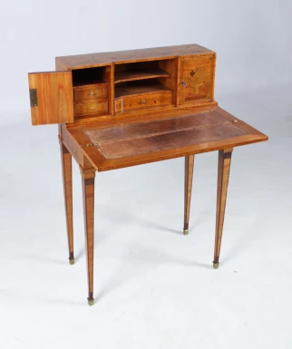 Bureau de dame antique