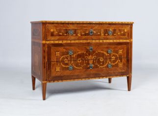Italian Neoclassical Chest of Drawers
