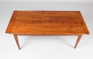 Kirschholz Esstisch mit Patina