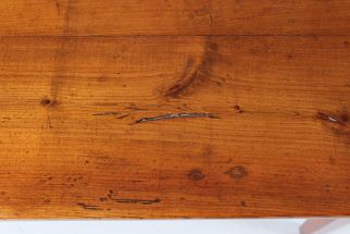 Kirschholz mit Patina