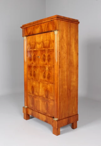 Ancienne armoire Biedermeier en cerisier