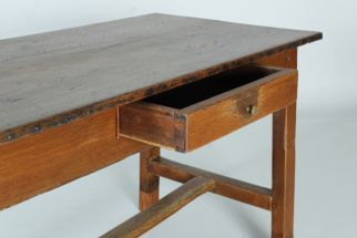 Inn table