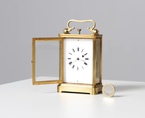 Antique Travelling Clock with Spindle Movement, Officer's Watch with Pocket Watch Movement - France
Brass
19th century