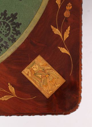 Table de jeu de cartes antique