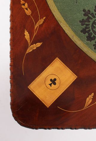 Table de jeu de cartes antique