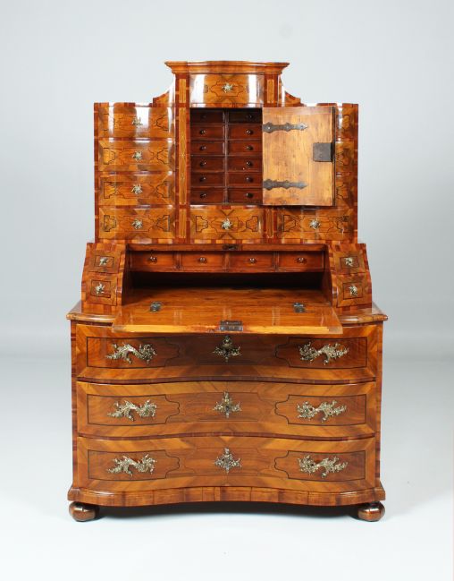 Barock Tabernakel Sekretär, Nussbaum, Bayern um 1750, restauriert - Oberbayern
Nussbaum
Barock um 1750