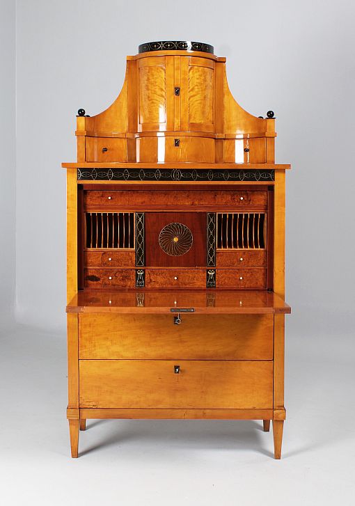 Antique Biedermeier Secretary, North German, Light Maple Wood, c. 1815 - Northern Germany
Maple
Biedermeier around 1815