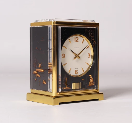 Jaeger LeCoultre, montre Atmos, plexi Grave Marina, noir, excellent état - Suisse
laiton, plexiglas
Année de fabrication 1965