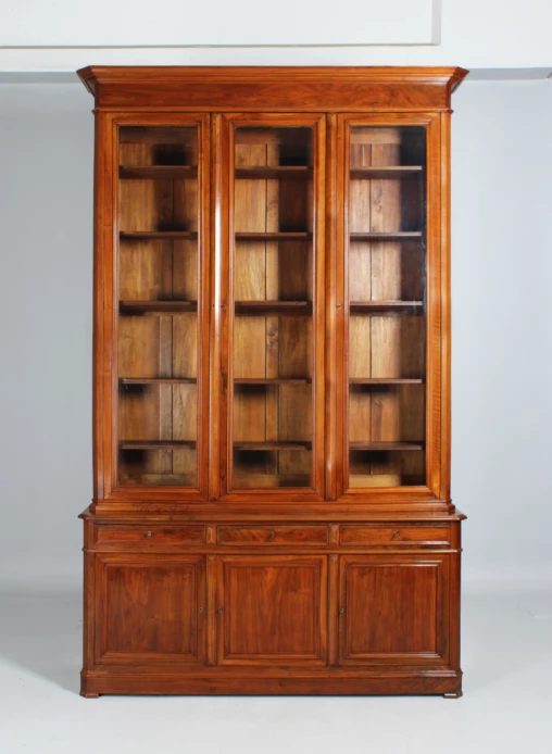 Großer antiker Bücherschrank, Vitrine, Nussbaum, Frankreich um 1860 - Frankreich
Nussbaum
um 1850