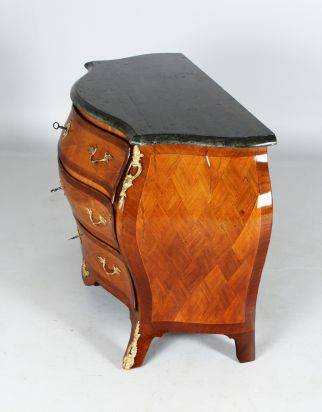 Commode rococo