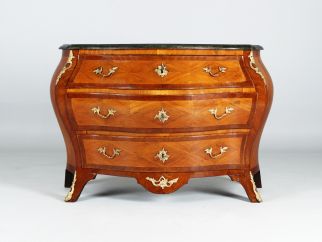 Commode rococo
