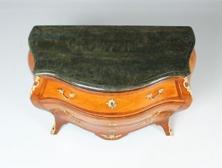 Commode rococo