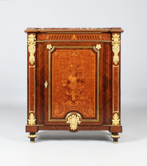 Ancienne armoire de style Louis XVI, Paris vers 1880, bronze, marqueterie - Paris
Bois de rose, bronze, marbre
Style Louis XVI vers 1880