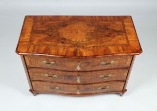 Antique classicist chest of drawers