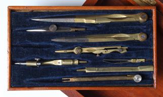 Ustensiles de dessin anciens