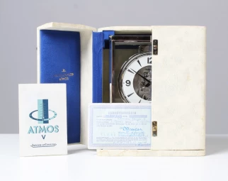 Orologio Atmos in confezione completa con scatola e documenti, anno di fabbricazione 1965