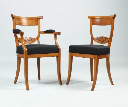 Satz von 6 antiken Stühlen, fünf Stühle, ein Armlehnstuhl, um 1800 - Niederlande
Esche
Directoire um 1800