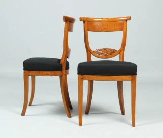 Six chaises de salle à manger antique, le frêne, vers 1800